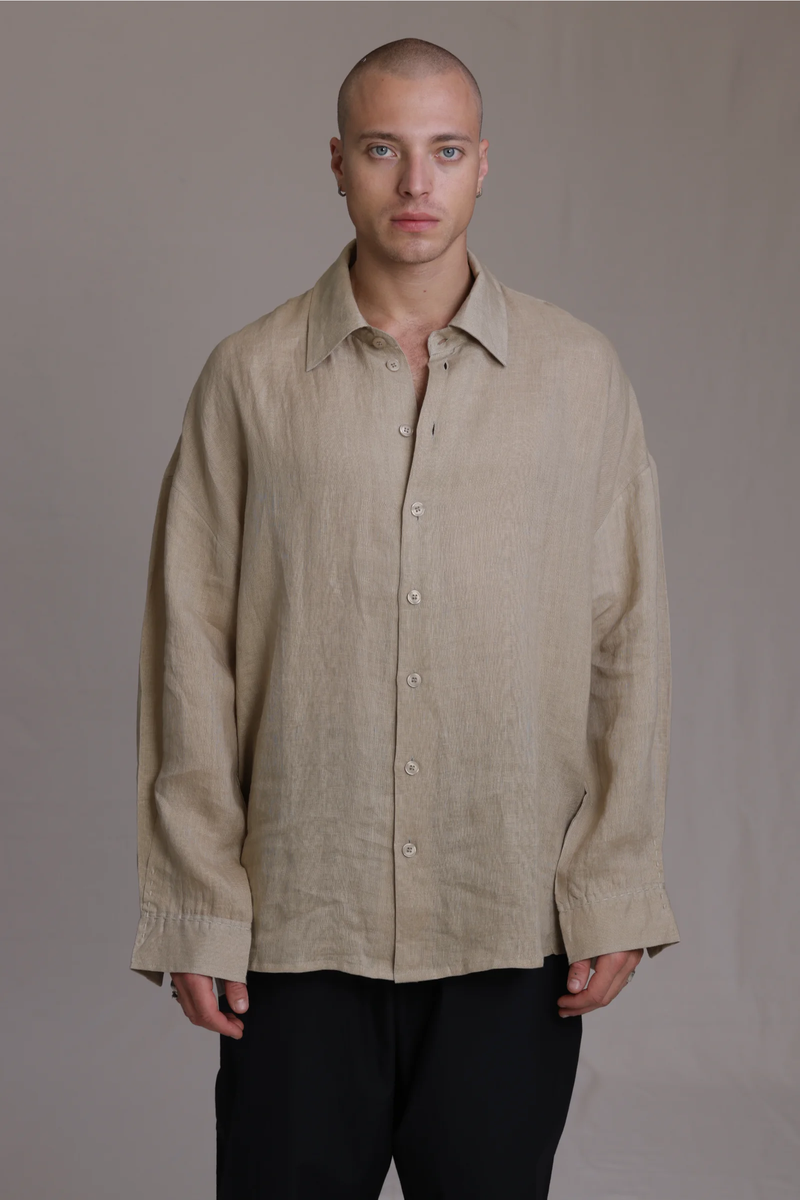 ALBI Toki Shirt, an oversized linen shirt with a classic collar and tonal hand-stitched detailing