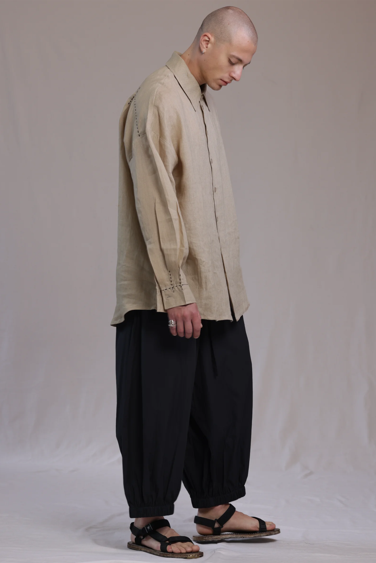 ALBI Kaze Shirt, an oversized linen shirt with a classic collar and bold hand-stitched detailing